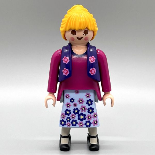 플레이모빌 Female Teacher Adult Figure Blond Hair Flower Skirt Business Mom